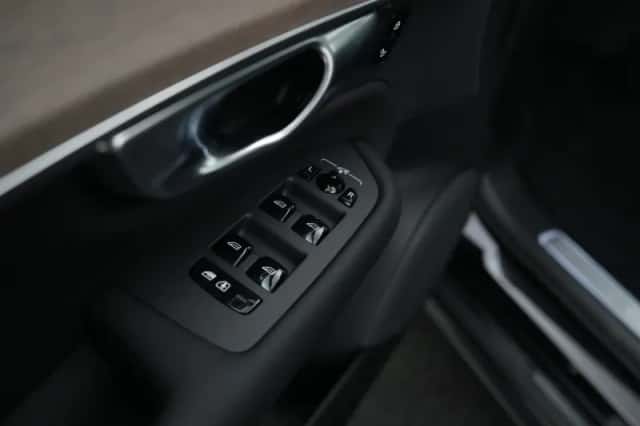 Volvo XC90 (2025) thumbnail 50