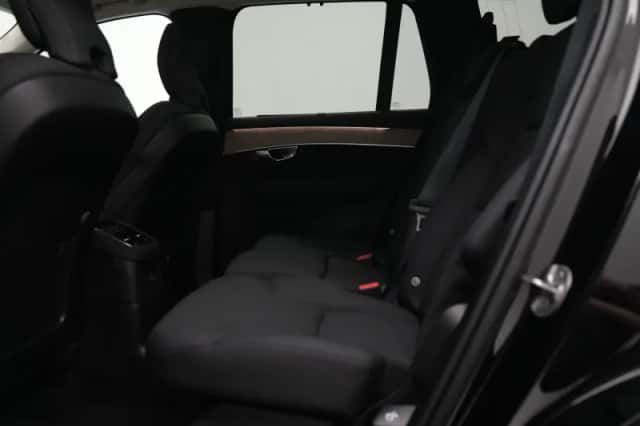 Volvo XC90 (2025) thumbnail 9