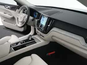 Volvo XC60 (2024) thumbnail 11