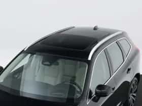 Volvo XC60 (2024) thumbnail 24