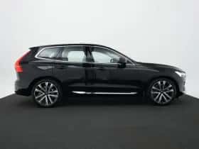Volvo XC60 (2024) thumbnail 4