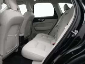 Volvo XC60 (2024) thumbnail 9