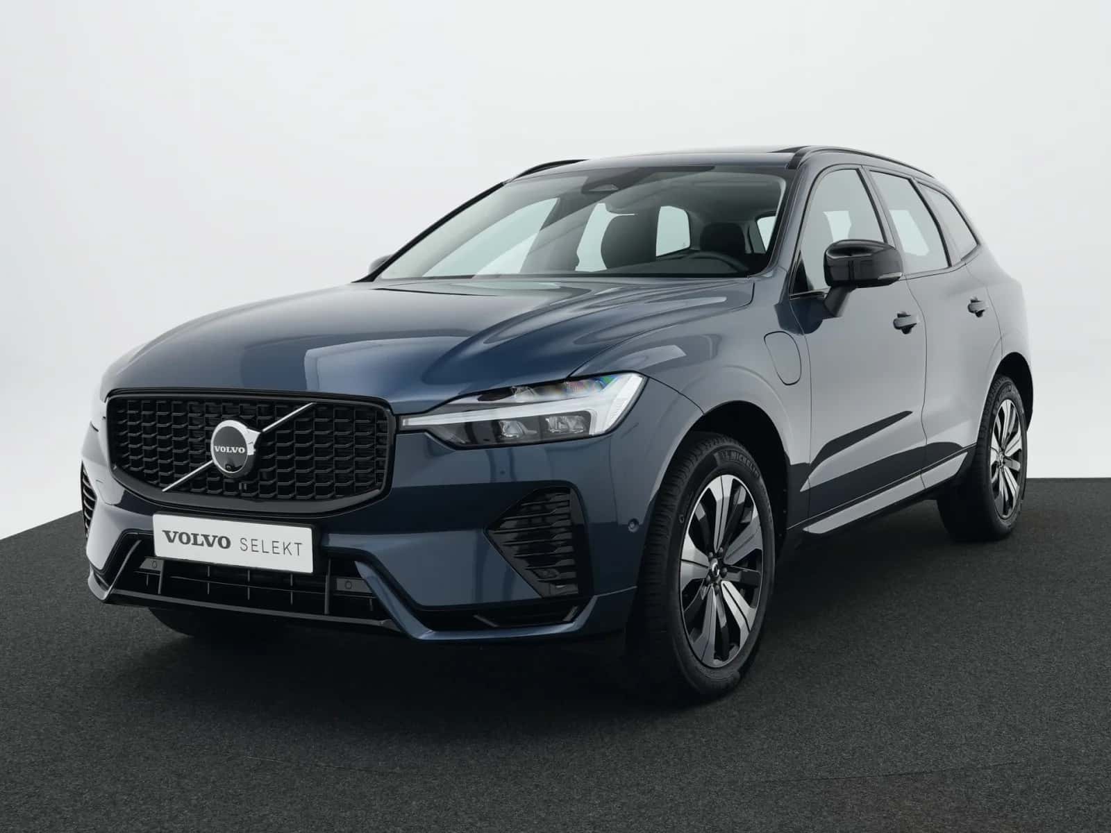 Volvo XC60 (2025) — foto 1