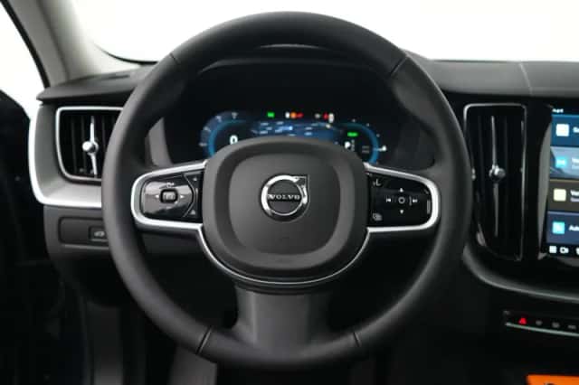 Volvo XC60 (2025) thumbnail 32