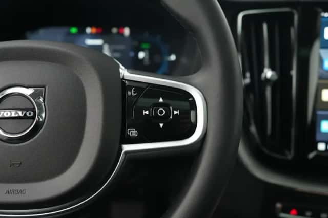 Volvo XC60 (2025) thumbnail 34