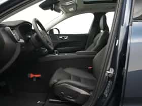 Volvo XC60 (2025) thumbnail 9