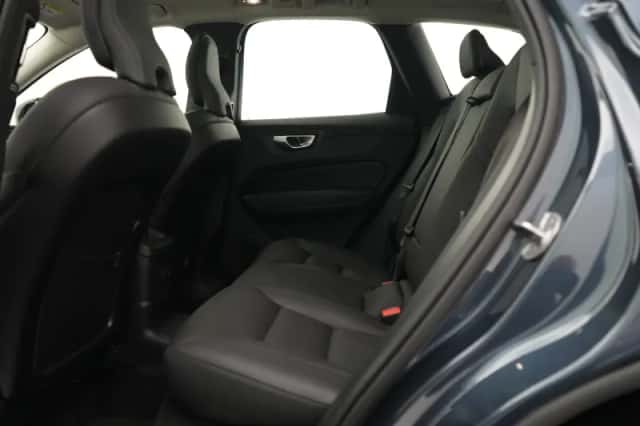 Volvo XC60 (2025) thumbnail 10