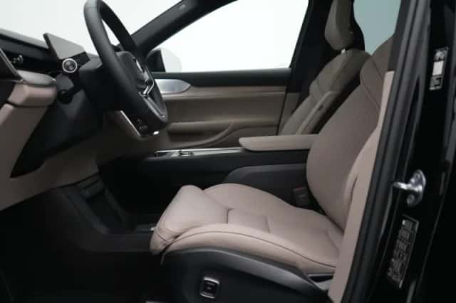 Volvo EX90 (2026) thumbnail 8