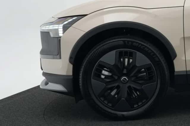 Volvo EX30 (2026) thumbnail 16