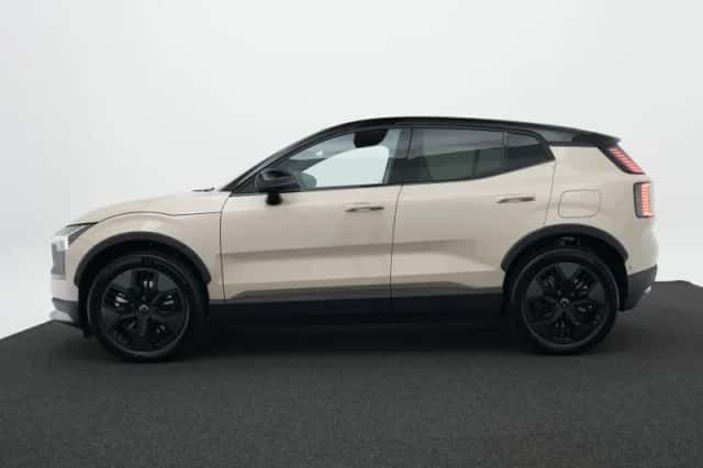 Volvo EX30 (2026) thumbnail 3