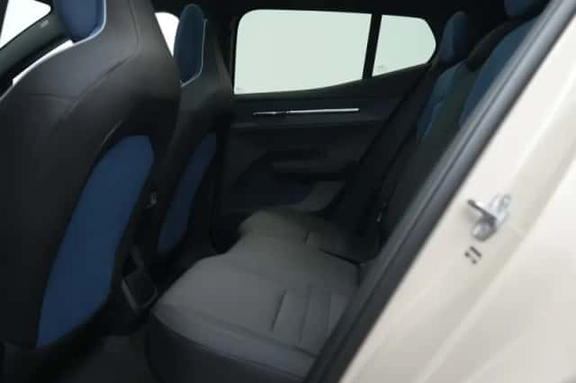 Volvo EX30 (2026) thumbnail 10