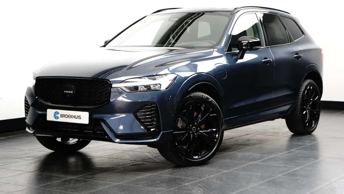 Volvo XC60 (2026) — foto 1
