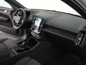 Volvo EX40 (2025) thumbnail 12