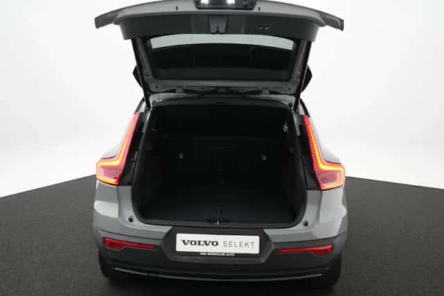 Volvo EX40 (2025) thumbnail 13