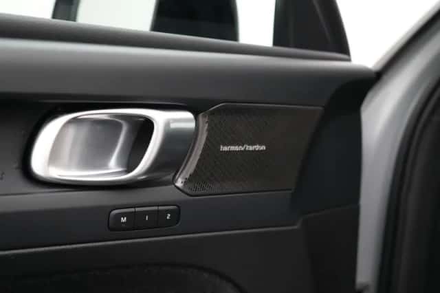 Volvo EX40 (2025) thumbnail 27