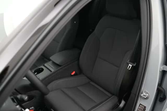 Volvo EX40 (2025) thumbnail 28