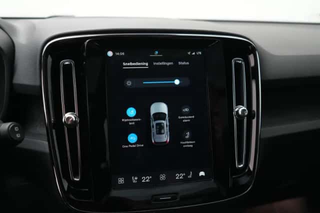 Volvo EX40 (2025) thumbnail 41