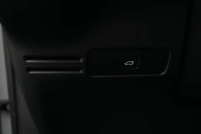 Volvo EX40 (2025) thumbnail 53