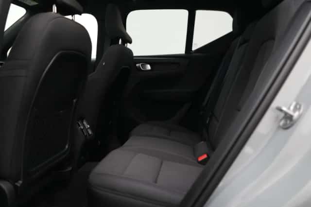 Volvo EX40 (2025) thumbnail 10