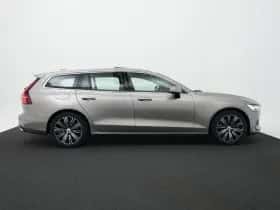 Volvo V60 (2021) thumbnail 4