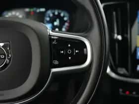 Volvo V60 (2021) thumbnail 36