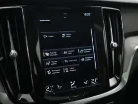 Volvo V60 (2021) thumbnail 39