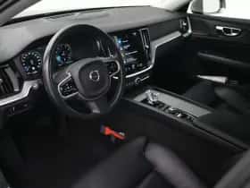 Volvo V60 (2021) thumbnail 8