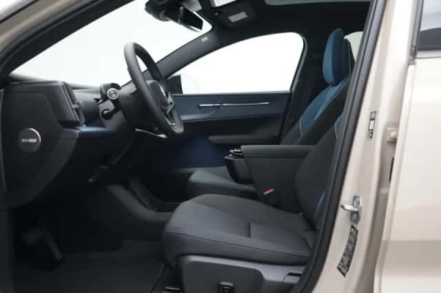 Volvo EX30 (2026) thumbnail 9