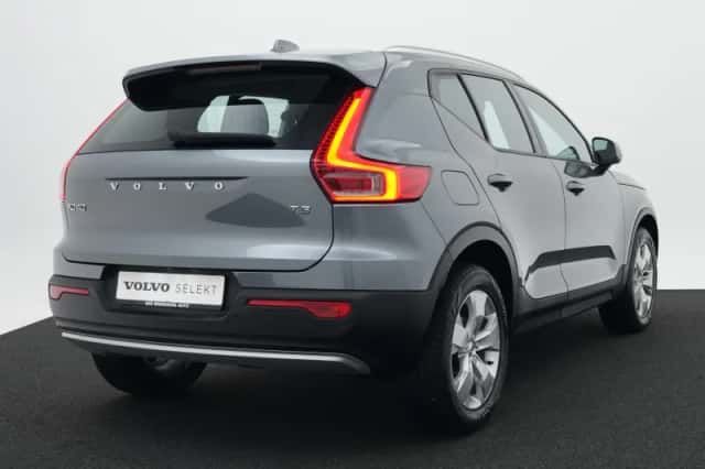 Volvo XC40 (2019) thumbnail 2