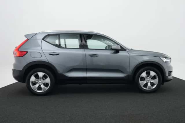 Volvo XC40 (2019) thumbnail 4
