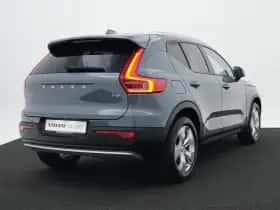Volvo XC40 (2022) thumbnail 2