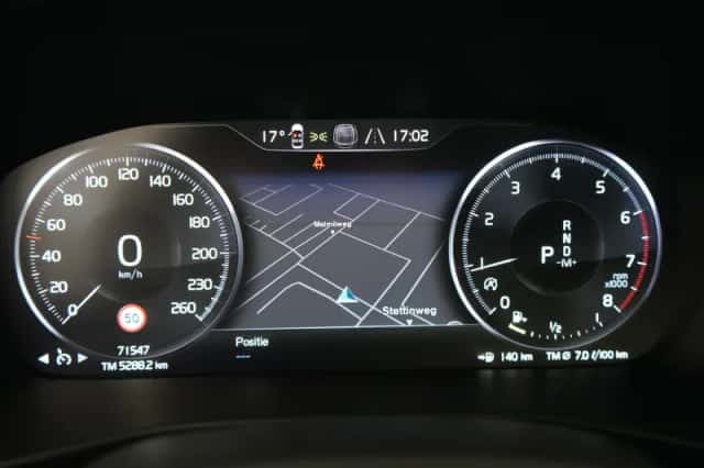 Volvo XC40 (2022) thumbnail 17