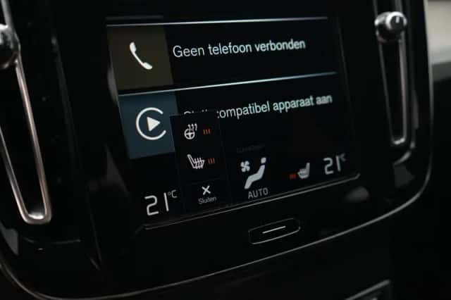 Volvo XC40 (2022) thumbnail 25