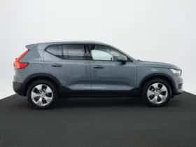 Volvo XC40 (2022) thumbnail 4