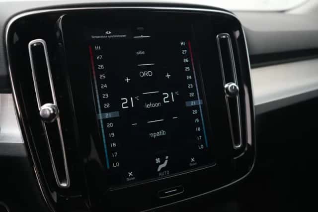 Volvo XC40 (2022) thumbnail 35