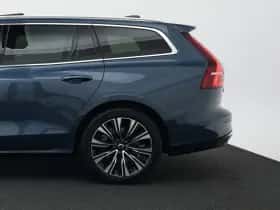 Volvo V60 (2023) thumbnail 31