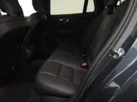 Volvo V60 (2023) thumbnail 9