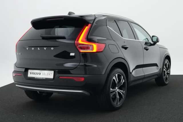 Volvo XC40 (2022) thumbnail 2