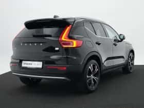 Volvo XC40 (2022) thumbnail 2