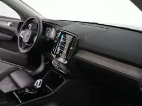 Volvo XC40 (2022) thumbnail 11