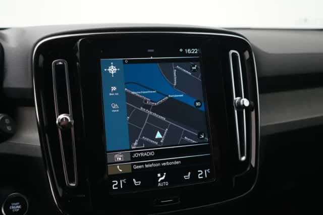 Volvo XC40 (2022) thumbnail 18