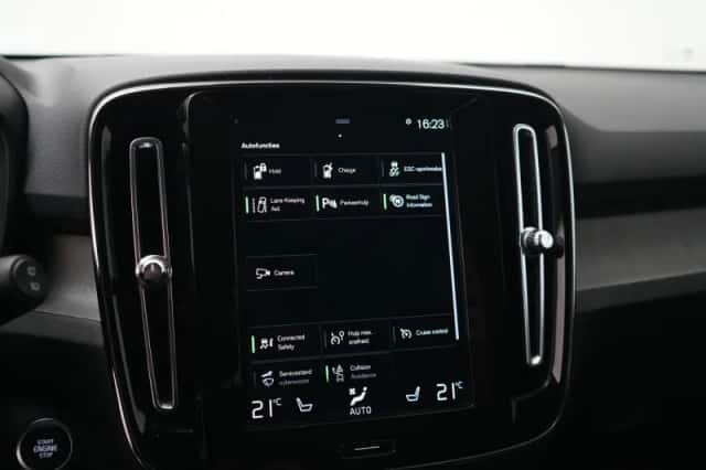 Volvo XC40 (2022) thumbnail 35