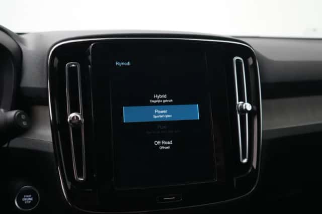 Volvo XC40 (2022) thumbnail 37