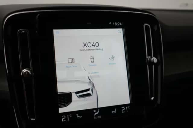 Volvo XC40 (2022) thumbnail 45