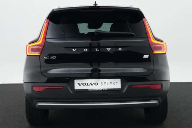 Volvo XC40 (2022) thumbnail 6