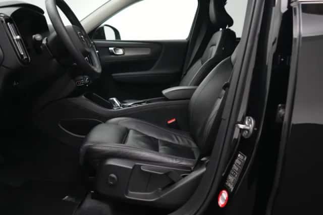Volvo XC40 (2022) thumbnail 8