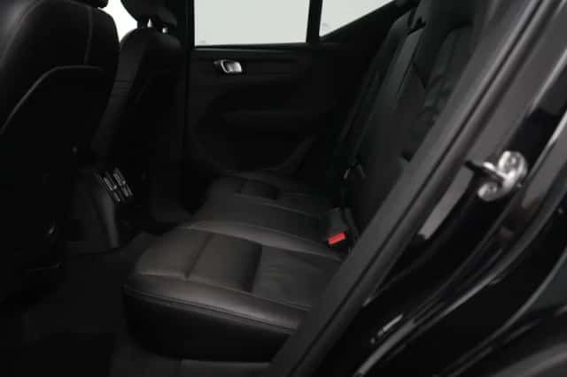 Volvo XC40 (2022) thumbnail 9