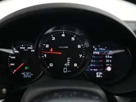 Porsche 718 Cayman (2019) thumbnail 12