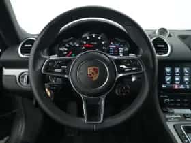 Porsche 718 Cayman (2019) thumbnail 19