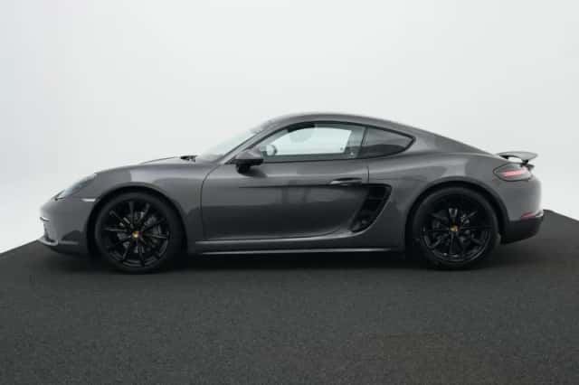 Porsche 718 Cayman (2019) thumbnail 3